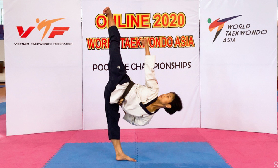 Võ sĩ của Hà Nội giành huy chương tại giải vô địch quyền Taekwondo Châu Á đặc biệt của lịch sử - Ảnh 1