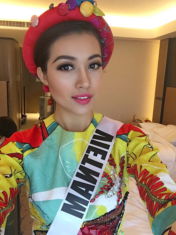 Lệ Hằng cùng dàn người đẹp Miss Universe chúc Tết khán giả Việt Nam - Ảnh 1