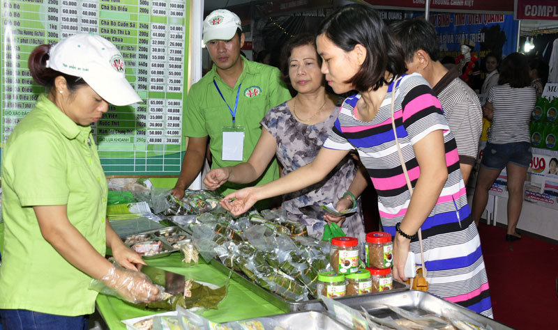 Hội chợ hàng Việt TP Hà Nội 2016: Tạo dấu ấn với người tiêu dùng - Ảnh 1