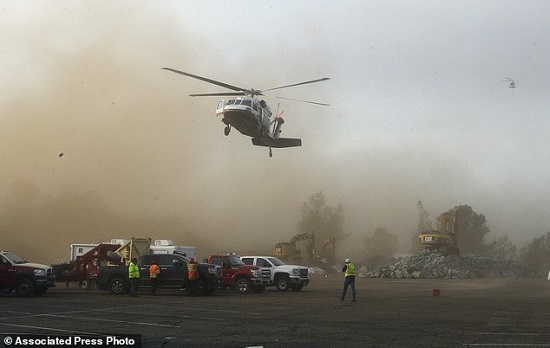 Mỹ: Đập Oroville sắp vỡ, bang California ban bố tình trạng khẩn cấp - Ảnh 5