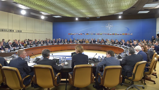Nút thắt trong quan hệ NATO với Nga, Mỹ - Ảnh 1