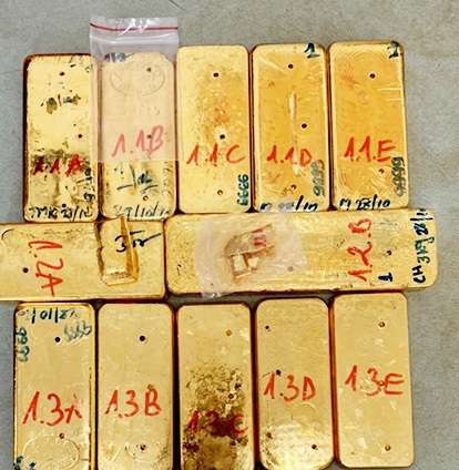 Vụ buôn lậu vàng từ Campuchia về Việt Nam: Những kẻ buôn lậu trong vỏ bọc doanh nhân - Ảnh 2