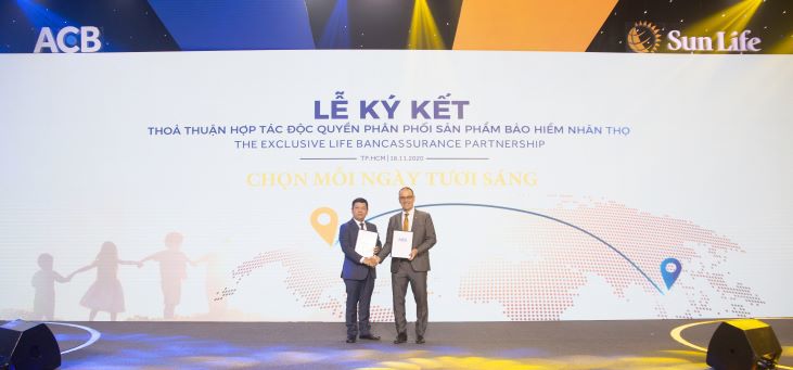 ACB và Sun Life Việt Nam hợp tác độc quyền phân phối bảo hiểm nhân thọ - Ảnh 1