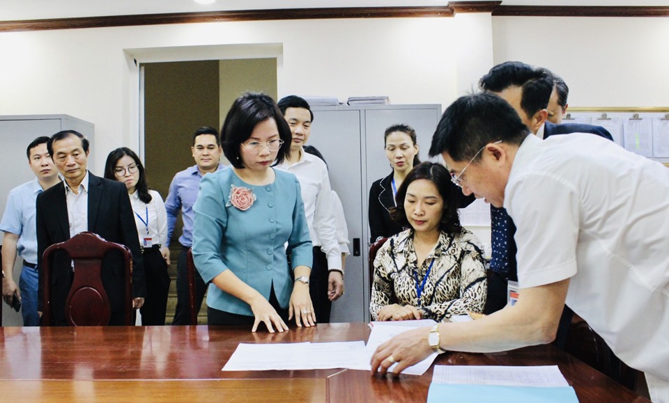 Trưởng ban Tuyên giáo Thành ủy Bùi Huyền Mai: Quận Thanh Xuân tập trung chỉ đạo thành công cuộc bầu cử, hoàn thành “nhiệm vụ kép” - Ảnh 2