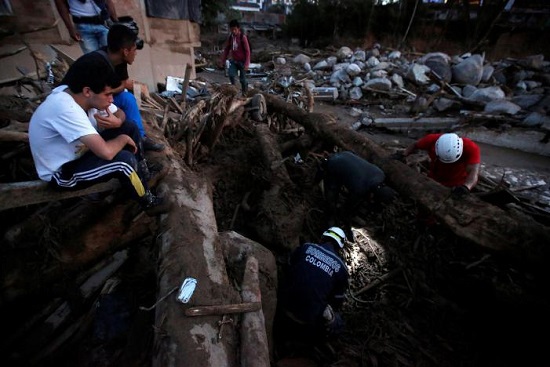 Chùm ảnh vụ lở đất kinh hoàng ở Colombia khiến 254 người thiệt mạng - Ảnh 7