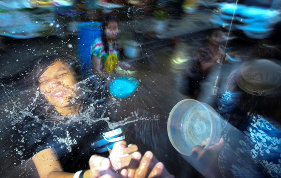 Lễ hội Tết té nước tại Thái Lan - Ảnh 5