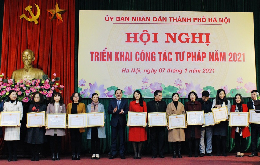 Phó Chủ tịch Thường trực UBND TP Hà Nội Lê Hồng Sơn: Thể chế đi trước, mở đường cho các đột phá kinh tế - xã hội - Ảnh 2