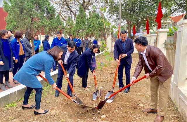 Huyện Sóc Sơn phấn đấu trồng 12.000 cây xanh dịp Xuân Tân Sửu 2021 - Ảnh 1