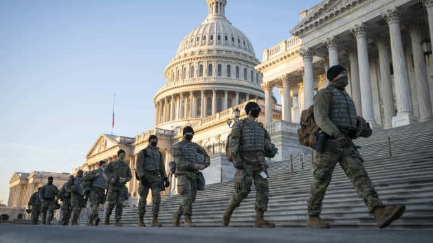 Mỹ siết chặt an ninh tại Washington trước lễ nhậm chức của ông Biden - Ảnh 3