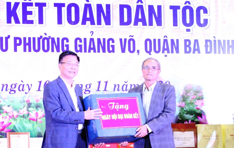 Tưng bừng Ngày hội đại đoàn kết toàn dân tộc tại phường Giảng Võ - Ảnh 3