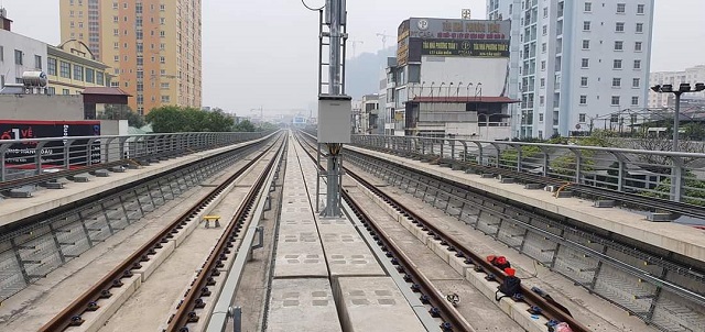 Đường sắt Nhổn - Ga Hà Nội: Đóng điện đường ray số 3, chuẩn bị đưa tàu lên ga - Ảnh 1