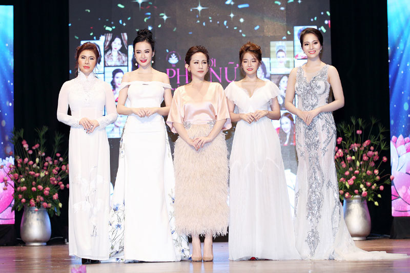 Angela Phương Trinh đọ sắc cùng Hoa hậu Dương Kim Ánh - Ảnh 7