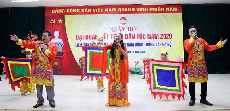 Chủ tịch UBND TP Chu Ngọc Anh dự Ngày hội Đại đoàn kết tại phường Nam Đồng: Phát huy tinh thần tích cực của Nhân dân để xây dựng Đảng, chính quyền - Ảnh 4