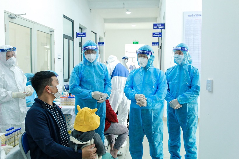 Quận Thanh Xuân: 3.400 người trở về từ vùng dịch được xét nghiệm SARS-CoV-2 - Ảnh 4