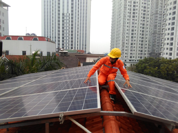 Công suất điện mặt trời mái nhà đạt gần 9.300MWp - Ảnh 1