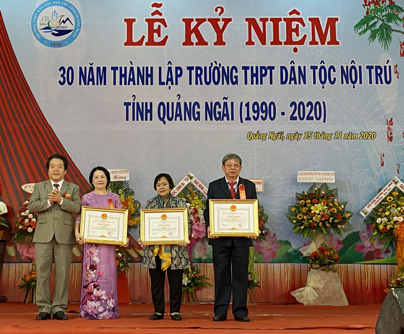 Trường THPT Dân tộc nội trú tỉnh Quảng Ngãi kỷ niệm 30 năm thành lập - Ảnh 2