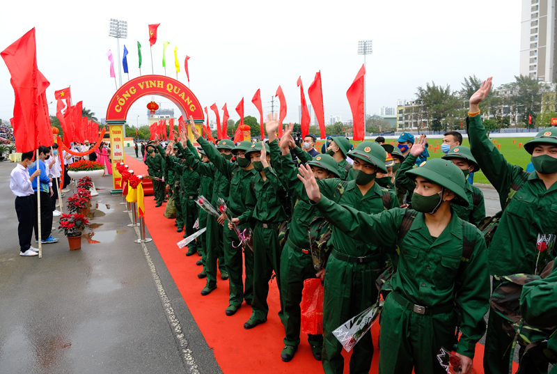 Những hình ảnh ấn tượng trong ngày giao nhận quân năm 2021 tại Hà Nội - Ảnh 13