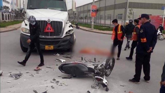 Tai nạn giao thông mới nhất ngày 17/2: Xe máy va chạm ô tô, nam tài xế tử vong tại chỗ - Ảnh 3