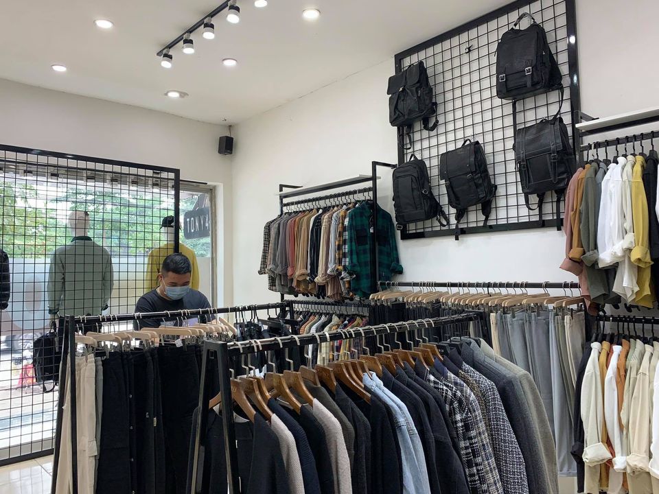 [Ảnh] Hà Nội: Các cửa hàng đồng loạt treo biển giảm giá khủng vào ngày Black Friday - Ảnh 3