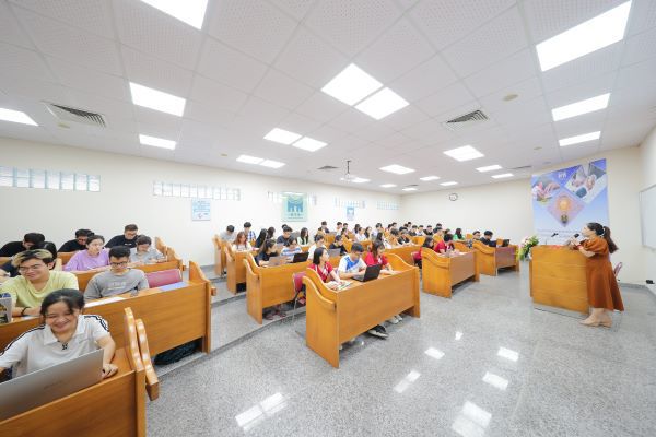 Năm 2021, Đại học Quốc gia Hà Nội tổ chức kỳ thi đánh giá năng lực cho học sinh THPT để xét tuyển đại học - Ảnh 1