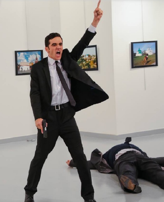 Vụ ám sát Đại sứ Nga tại Thổ Nhĩ Kỳ qua lời kể của phóng viên ảnh - Ảnh 1