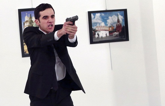 Vụ ám sát Đại sứ Nga tại Thổ Nhĩ Kỳ qua lời kể của phóng viên ảnh - Ảnh 3