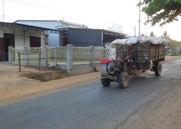 Huyện Krông Bông (Đắk Lắk): Xe “quá đát” tham gia giao thông gây nguy hiểm - Ảnh 2