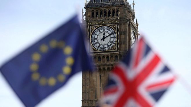Hạ viện Anh thông qua dự luật kích hoạt Brexit - Ảnh 1