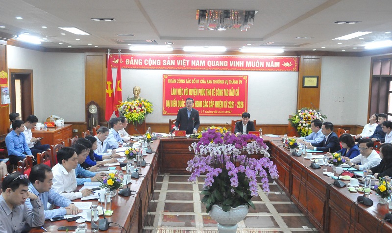 Chủ tịch UBND TP Hà Nội Chu Ngọc Anh kiểm tra công tác phục vụ bầu cử ở huyện Phúc Thọ - Ảnh 1