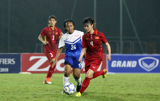 Thắng Singapore 8-0, ĐT nữ Việt Nam vươn lên đầu bảng - Ảnh 2