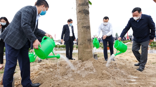 Lãnh đạo TP Hà Nội dự lễ phát động Tết trồng cây Xuân Tân Sửu tại huyện Sóc Sơn - Ảnh 1