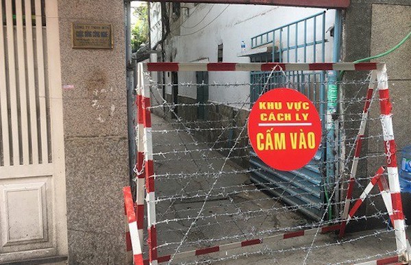 TP Hồ Chí Minh: Phong tỏa một tòa nhà vì có ca tái dương tính Covid-19 - Ảnh 1