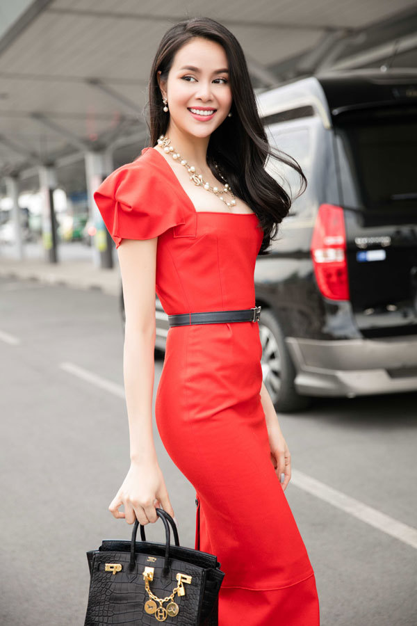 Hoa hậu Điện ảnh Sella Trương quyến rũ trong váy 3.000 USD - Ảnh 3