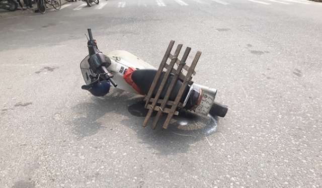 Tai nạn giao thông mới nhất hôm nay 25/2: Ô tô mất lái trên đèo Bảo Lộc, một người chết, 3 người bị thương nặng - Ảnh 2
