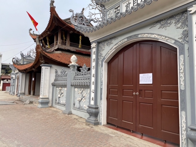 Huyện Thanh Oai: Đền, chùa đóng cửa không đón khách kể cả dân địa phương - Ảnh 1