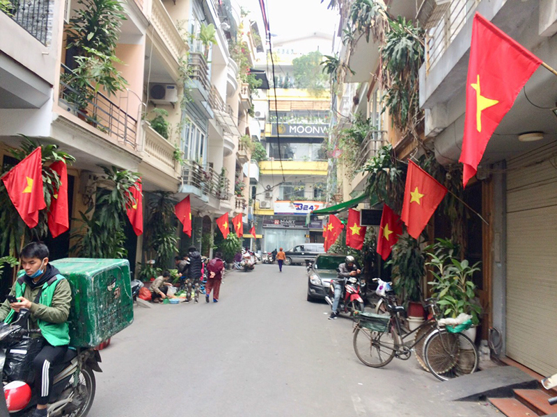 Các phường tại quận Ba Đình, Hà Nội tràn ngập sắc đỏ chào mừng Đại hội XIII của Đảng - Ảnh 7