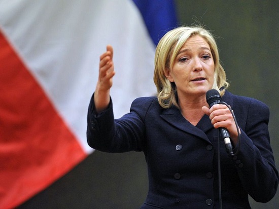 Bầu cử Tổng thống Pháp: Dính bê bối, bà Le Pen tiếp tục tụt hạng - Ảnh 1