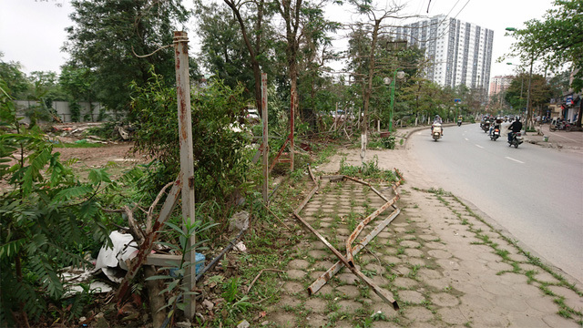 Hà Nội: Chính thức phá dỡ bãi trông xe “khủng” cạnh sông Tô Lịch - Ảnh 3
