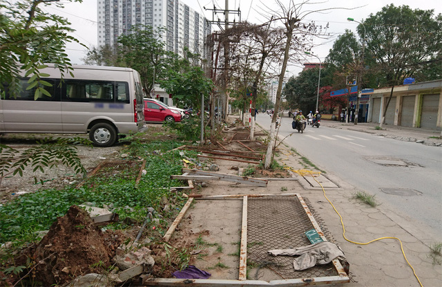 Hà Nội: Chính thức phá dỡ bãi trông xe “khủng” cạnh sông Tô Lịch - Ảnh 4