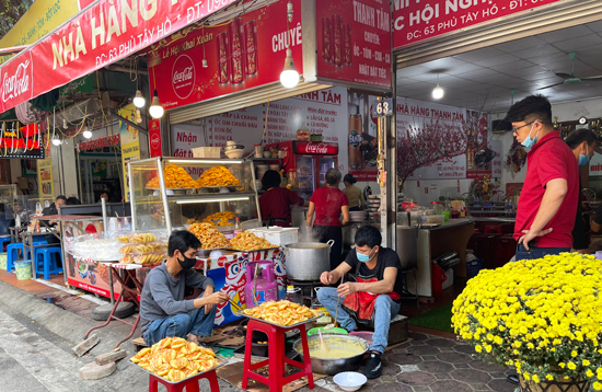 Hà Nội: Dịch vụ ăn uống tăng giá đầu năm mới - Ảnh 10