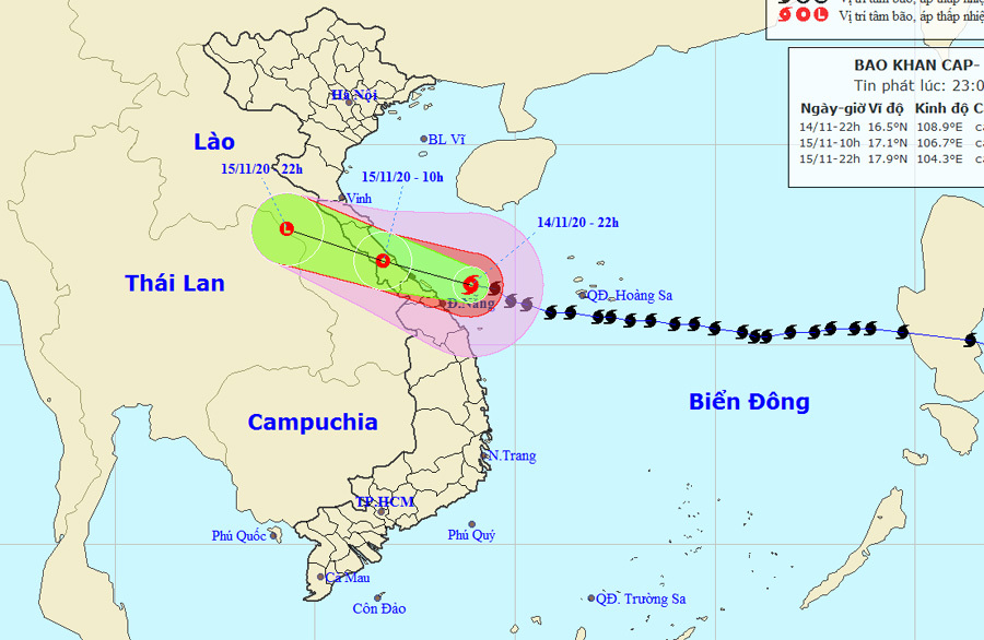 Bão số 13 tiến sát đất liền, Thừa Thiên Huế đang mưa to kèm gió giật mạnh - Ảnh 1