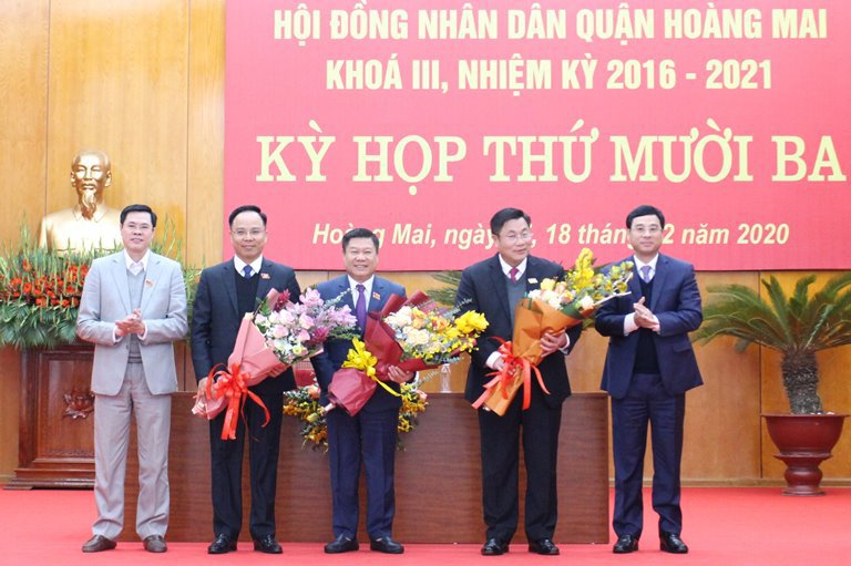Ông Nguyễn Quang Hiếu làm Bí thư Quận ủy, Chủ tịch HĐND quận Hoàng Mai khóa III - Ảnh 1