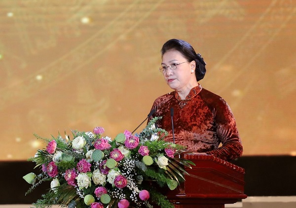 Chủ tịch Quốc hội dự Lễ kỷ niệm 990 năm danh xưng Nghệ An - Ảnh 3