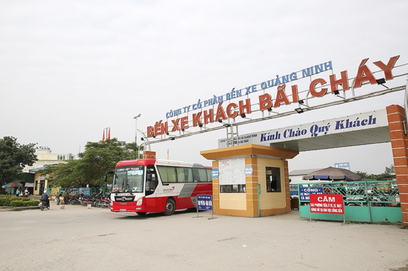 Quảng Ninh tạm dừng toàn bộ hoạt động vận tải hành khách từ 6 giờ ngày 28/1 - Ảnh 1
