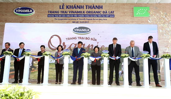 Khánh thành trang trại bò sữa Organic tiêu chuẩn châu Âu đầu tiên tại Việt Nam - Ảnh 1
