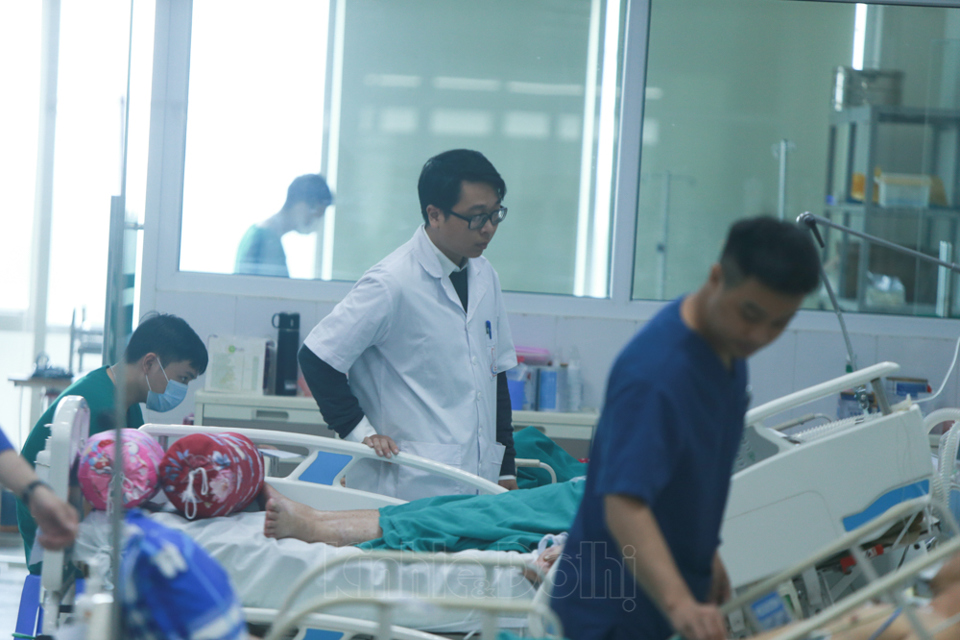 [Ảnh] Bệnh viện Bệnh Nhiệt đới Trung ương sẵn sàng mọi kịch bản ứng phó với biến chủng SARS-CoV-2 - Ảnh 19