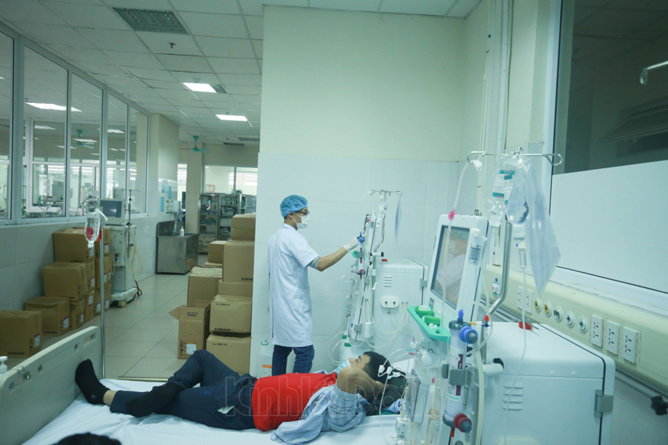 [Ảnh] Bệnh viện Bệnh Nhiệt đới Trung ương sẵn sàng mọi kịch bản ứng phó với biến chủng SARS-CoV-2 - Ảnh 20