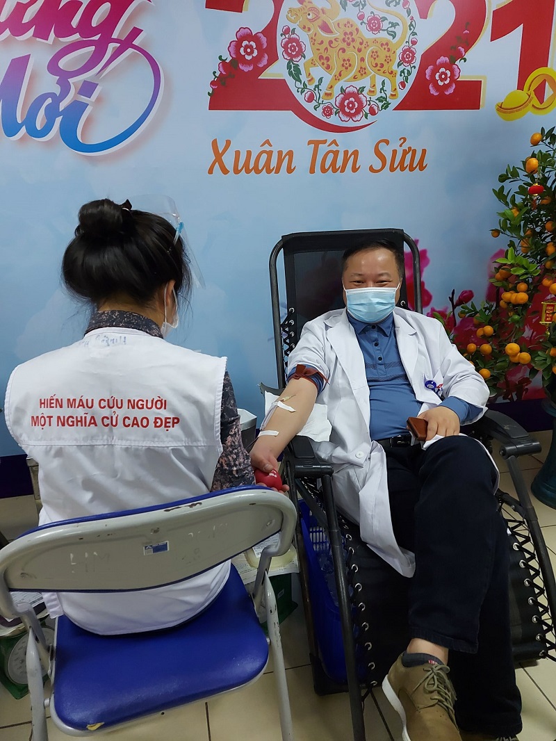 Bệnh viện Ung Bướu Hà Nội hưởng ứng chương trình “Blouse trắng – Trái tim hồng” năm 2021 - Ảnh 3