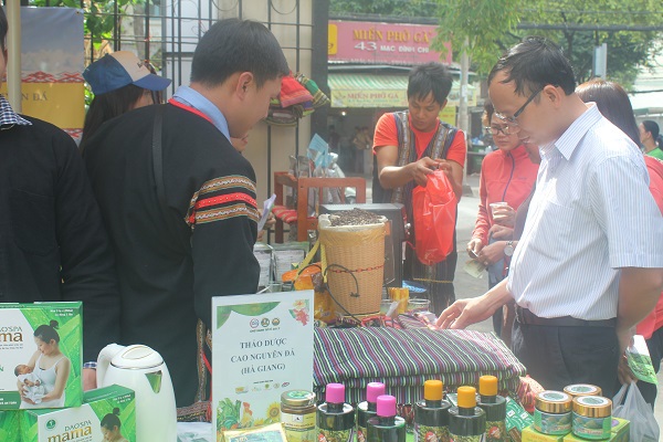 TP Hồ Chí Minh có thêm phiên chợ Tết an toàn cho người tiêu dùng - Ảnh 2