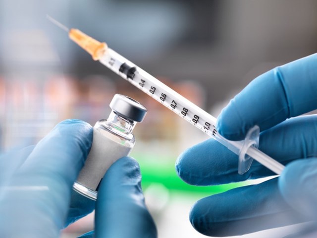 11 nhóm đối tượng được tiêm vaccine Covid-19 đầu tiên tại Việt Nam - Ảnh 1